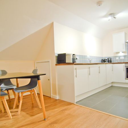 Room And Roof Southampton Serviced Apartments Exterior photo